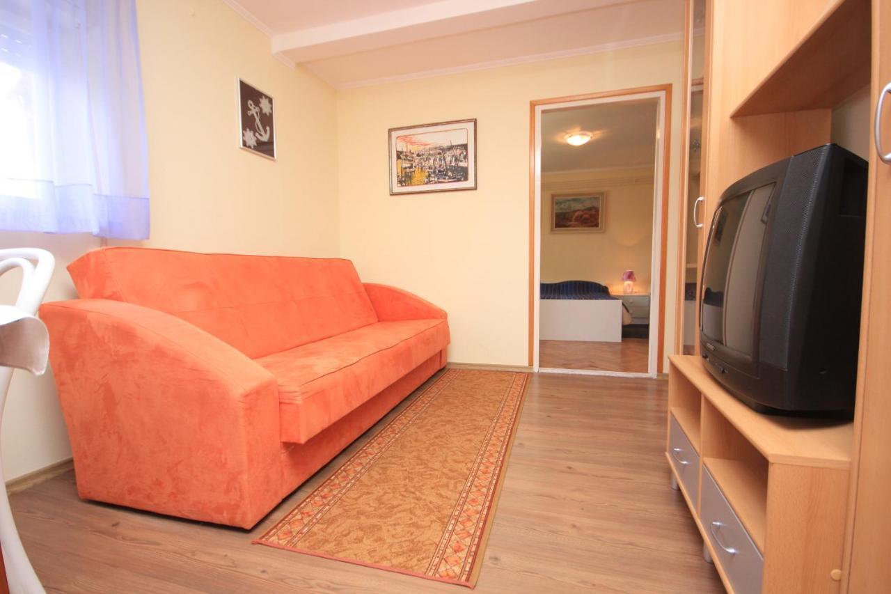Apartments And Rooms By The Sea Medveja, Opatija - 2305 Lovran Extérieur photo