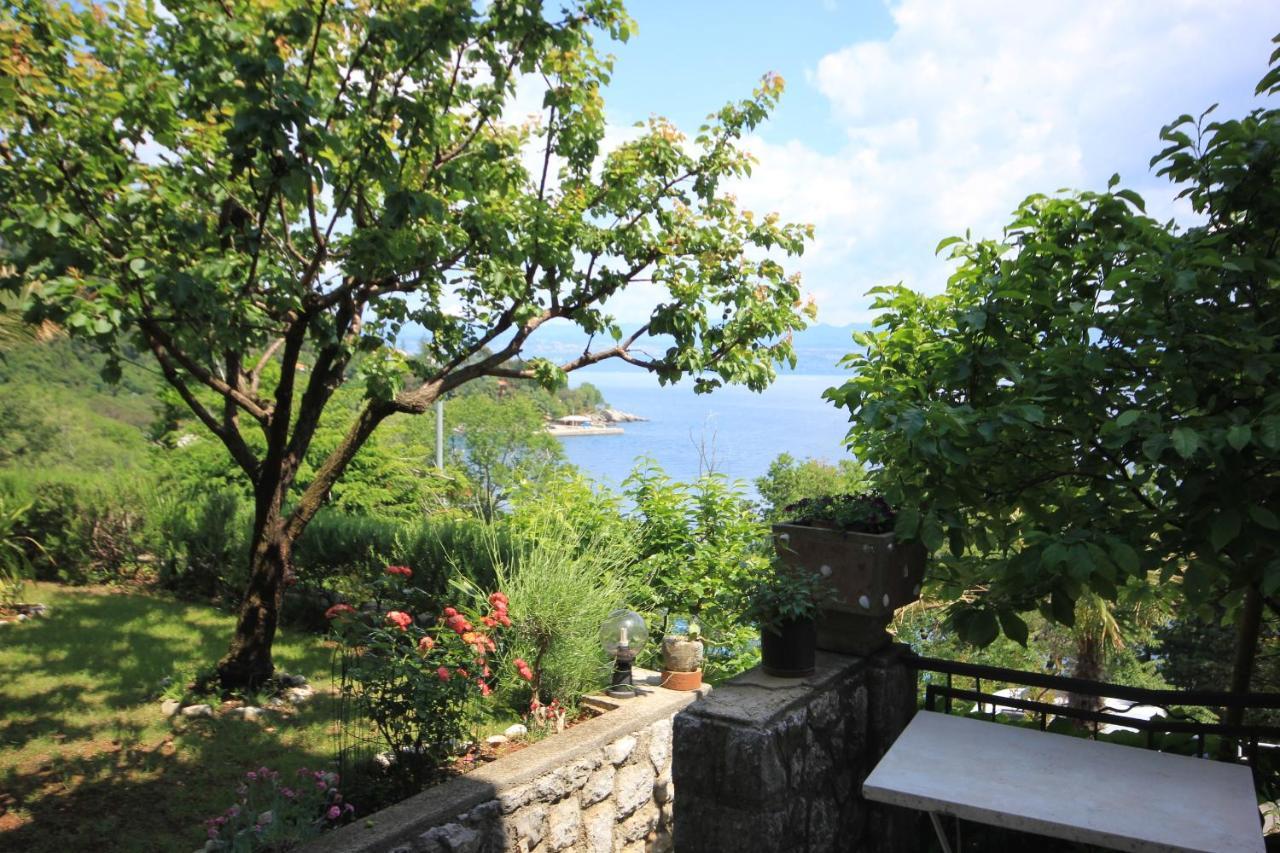 Apartments And Rooms By The Sea Medveja, Opatija - 2305 Lovran Extérieur photo