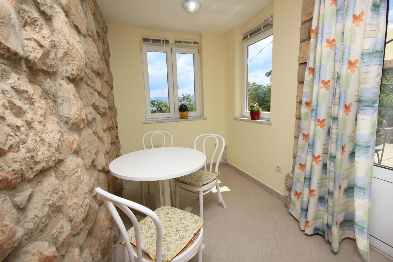 Apartments And Rooms By The Sea Medveja, Opatija - 2305 Lovran Extérieur photo
